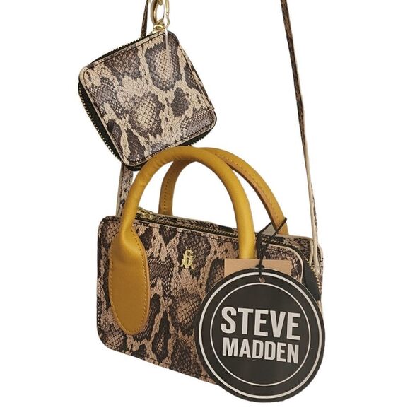 Steve Madden Bhendrik Crossbody with detachable Coid Purse - NWT - Picture 2 of 9